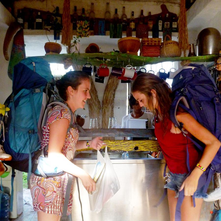 ギリ・トラワンガン Gipsy Backpackersホステル エクステリア 写真